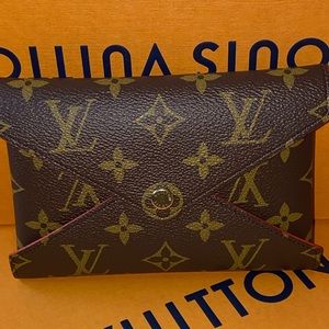Authentic Louis Vuitton pochette kirigami Médium